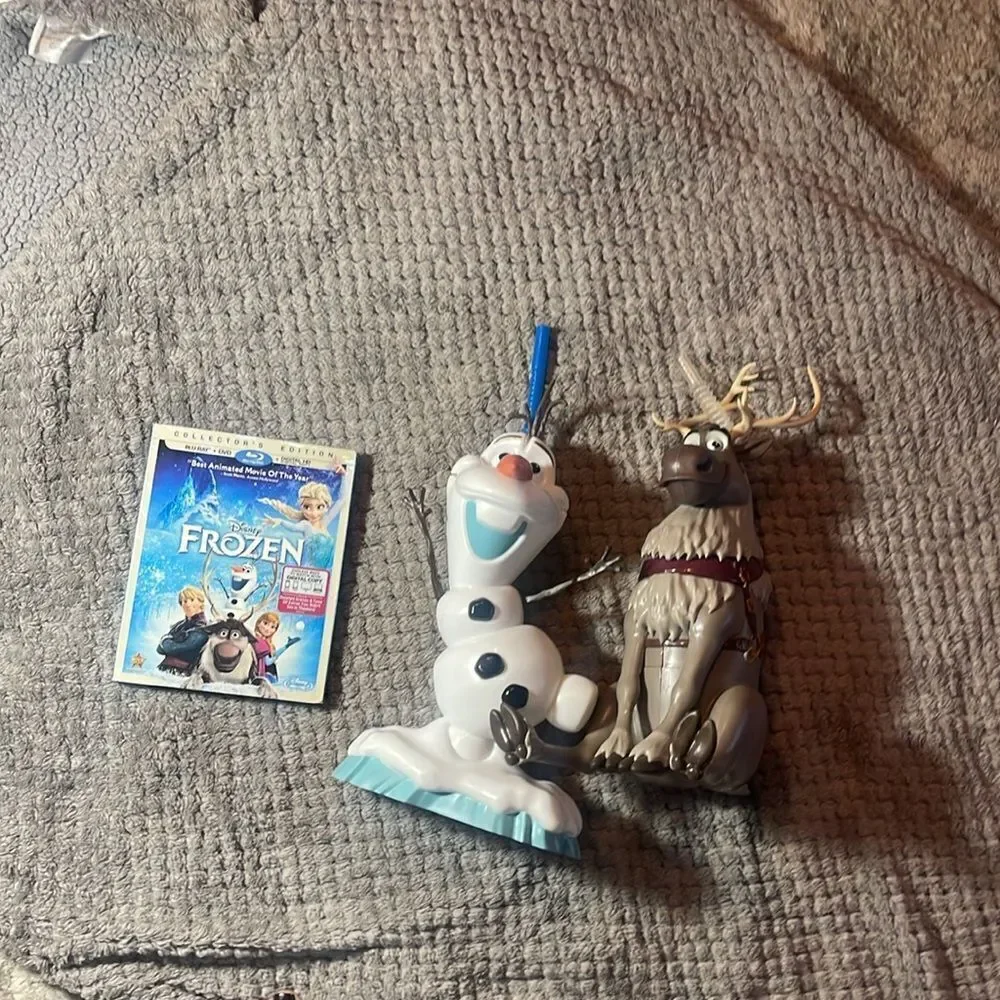 Disney, frozen collectors bundle